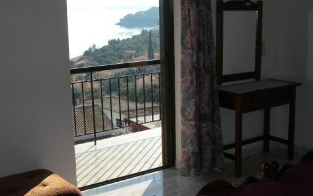 Emilios Apartments