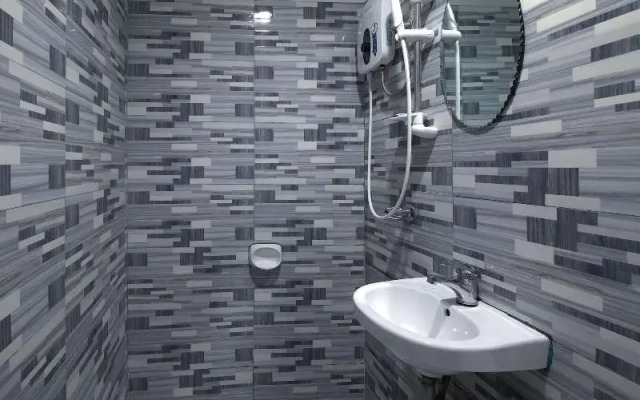 Darius' Residences by Oyo Rooms