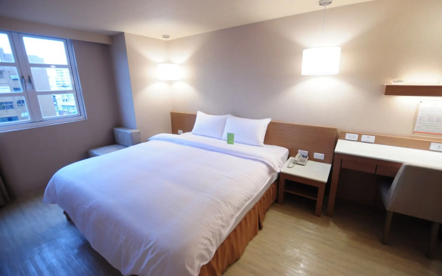 Kindness Hotel - Tainan Chihkan Tower