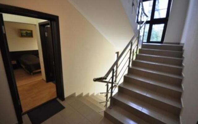 U Yasenia Guest House