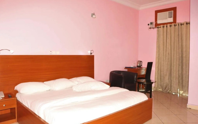 Royal Charlin Hotel and Suites