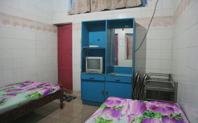 OYO Life 1972 Aman Family Inn Syariah