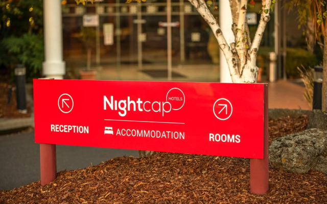 Nightcap at Matthew Flinders Hotel