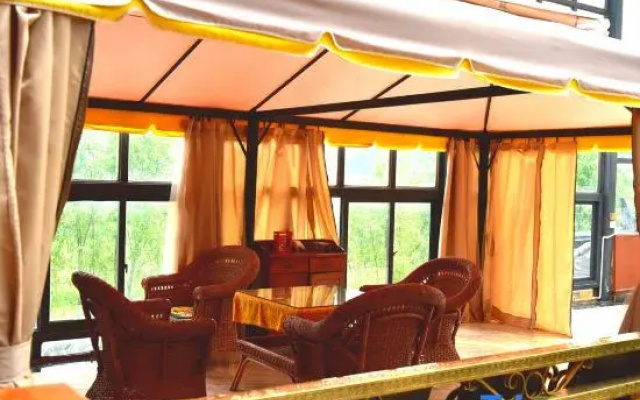 Shangri-La Sky Time Manor