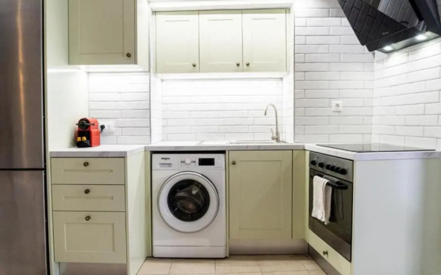 Nina's Traditional House by Estia