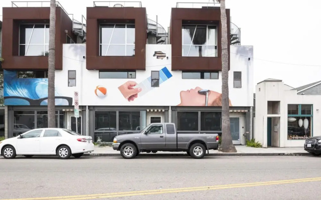 Wavecrest Walk Street by Onefinestay