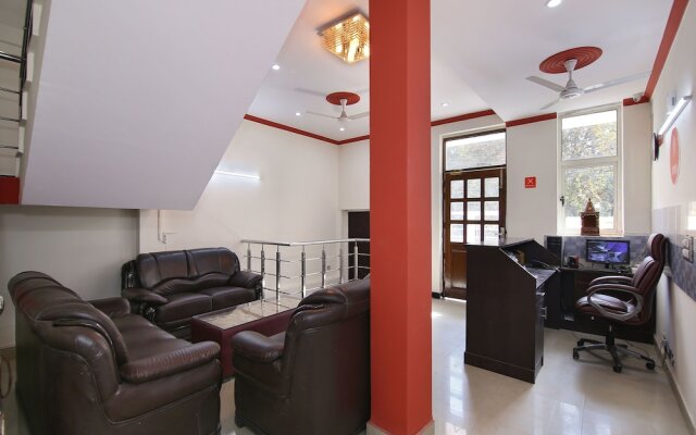 OYO 13051 Shanti Villa