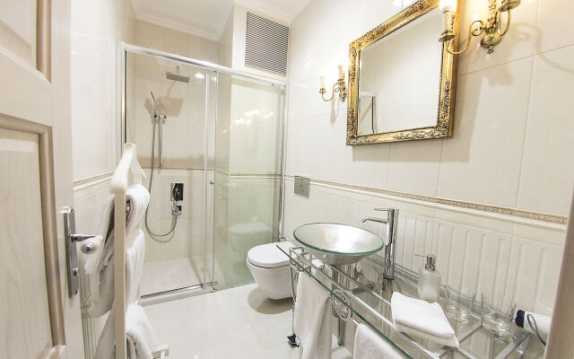 Villa Pera Suite Hotel