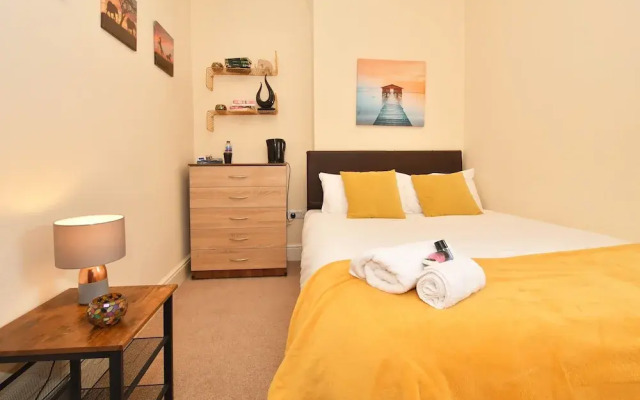 Townhouse @ 178 Ruskin Road Crewe