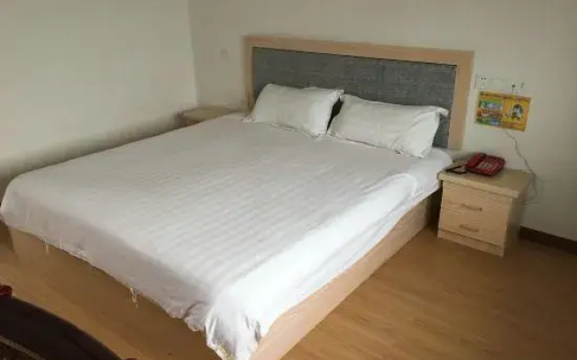 Hunchun Strait Hotel
