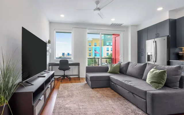 Creekside Modern Condo for 4