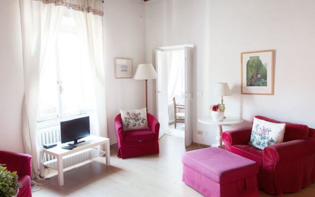 RSH Farnese Stylish Apartment 2