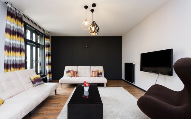 EMPIRENT Mucha Apartments