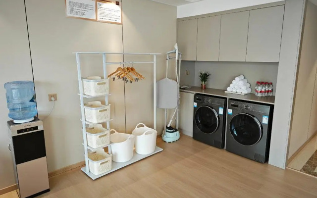 Vienna International Hotel (Huizhou Daya Bay Coastal Park Branch)