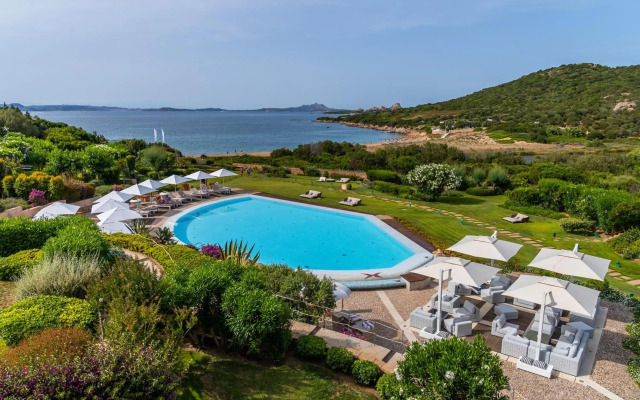 L'Ea Bianca Luxury Resort