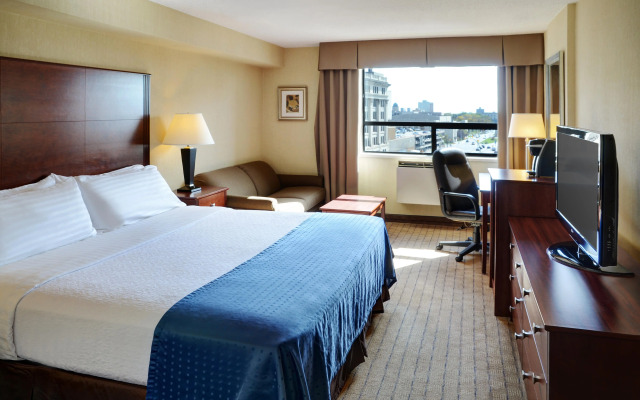 Holiday Inn & Suites Winnipeg Downtown by IHG