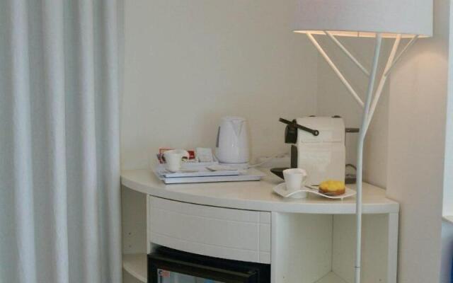 Al Mandari Hotel