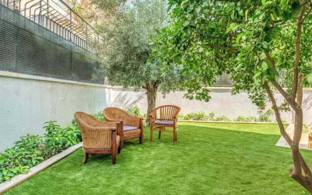 Voula Luxury Modern Living with Garden