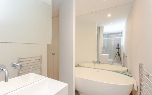 Modern 2 Bedroom Apartment Near Gloucester Road