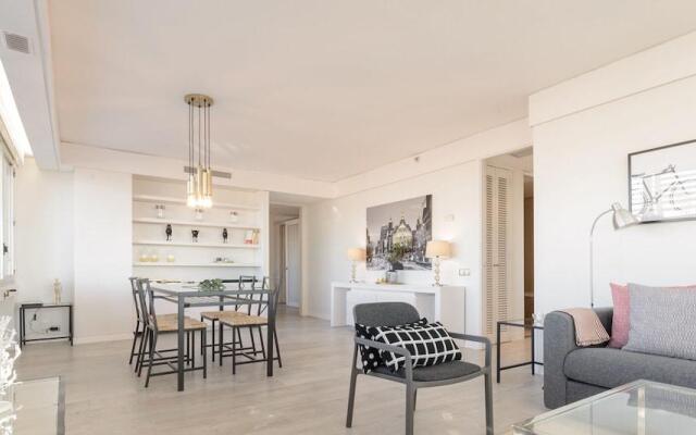 Charming Eurobuilding 2 Luxury