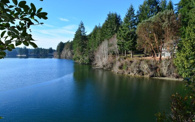 Pirates Cove Beach House