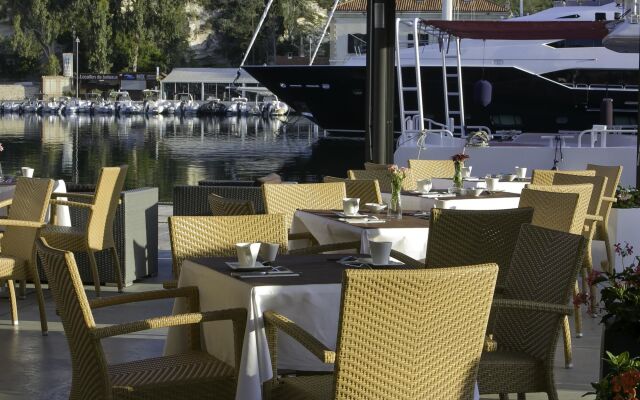 Best Western Hotel Du Roy D'aragon