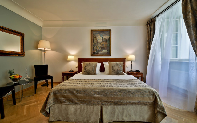 Appia Hotel Residences
