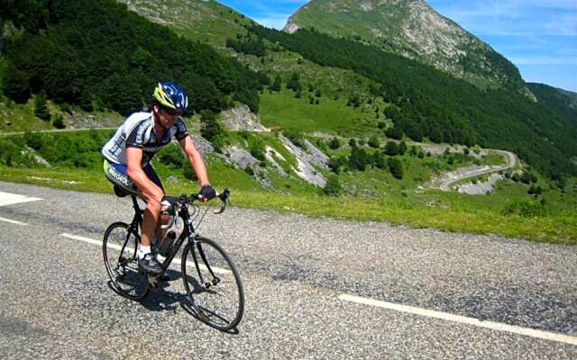 Les Deux Vélos CycleLodge / Fietshotel