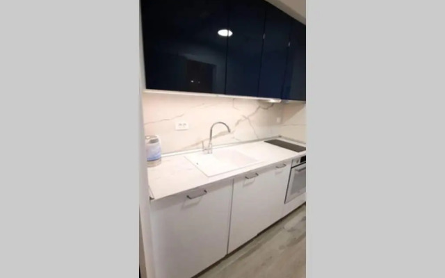 MARIA, Modern studio apartment with private parking