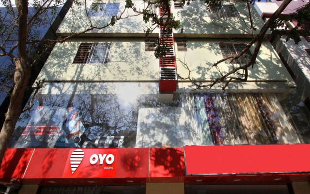 OYO 763 Donatella Suites