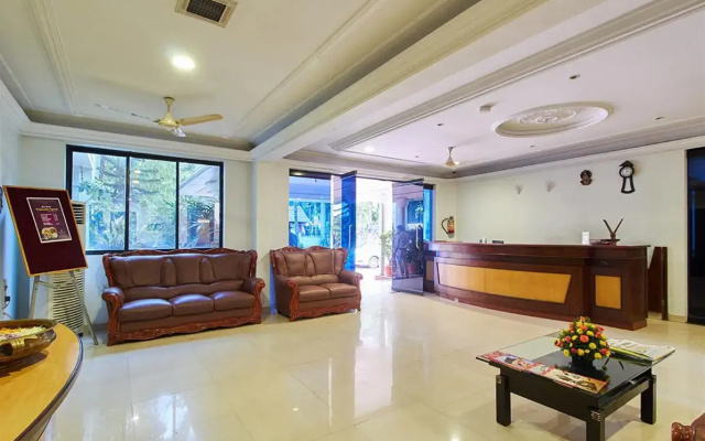 Hotel Sabari Park