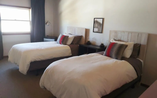 Oakview Lodge & Marina