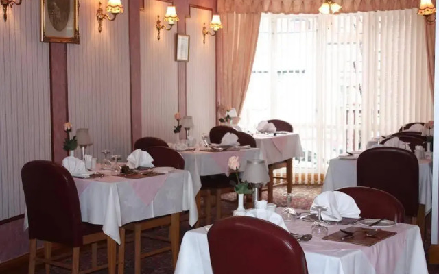 Fairhaven Christian Hotel