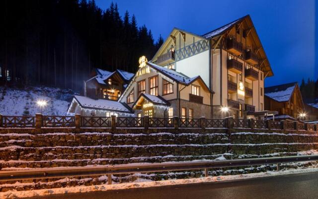 Ganz Hotel Ski Lift ?5