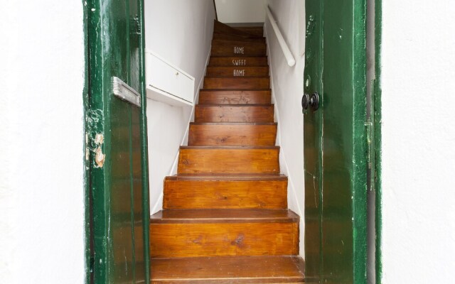 ALTIDO Trendy chic studio in Alfama, 4mins to Santo Estêvão Belvedere viewpoint