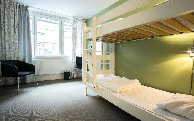 Slottsskogen Hostel