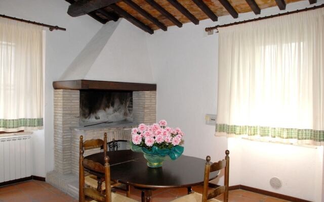 Apartment With 3 Bedrooms in Bevagna, With Pool Access and Enclosed Ga