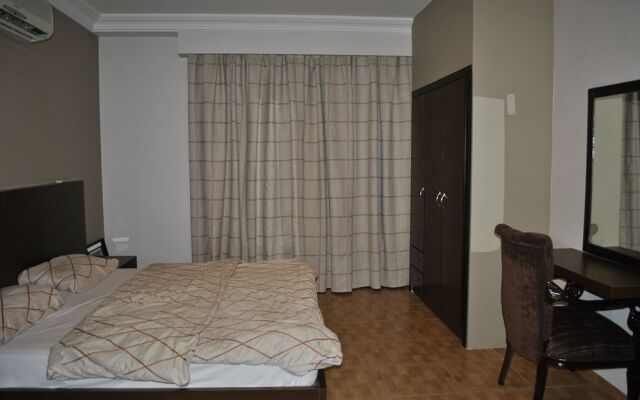 Al Ballouti Hotel Suites