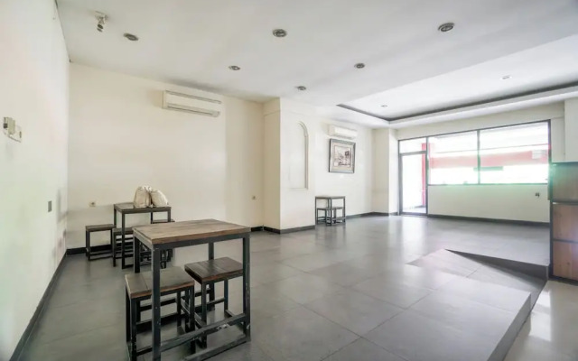 Hotel O Genteng Near Genteng Market Formerly Uno Hotel