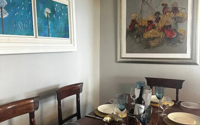 Miguel's Seaview Corner