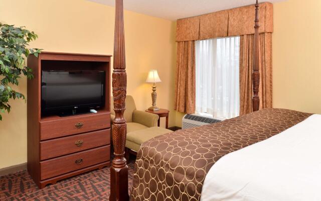 Best Western Louisville East Inn & Suites