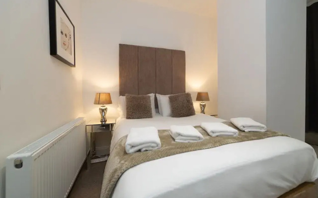 Boutique Tower Bridge Apartment