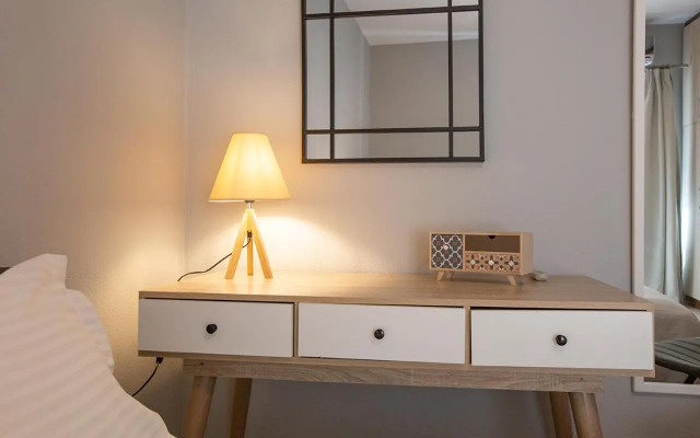 V Luxury Apartment 1