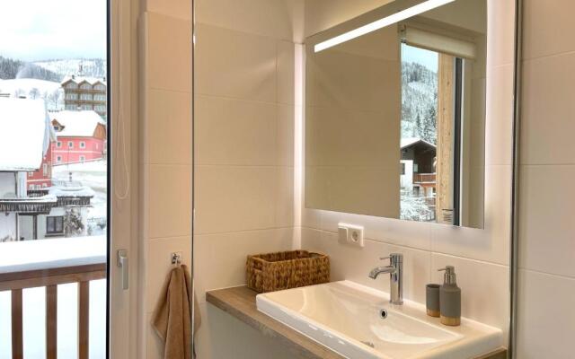 die Tauplitz Lodges - Alm Lodge A8 by AA Holiday Homes