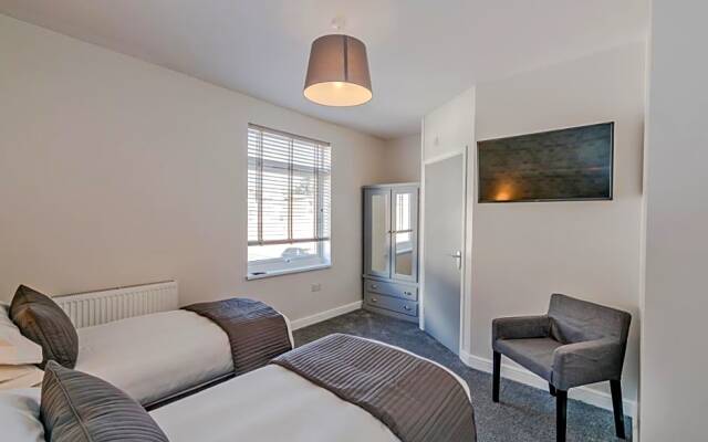 Newhall Lodge