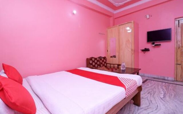 Hotel Ganga Mahal by OYO Rooms