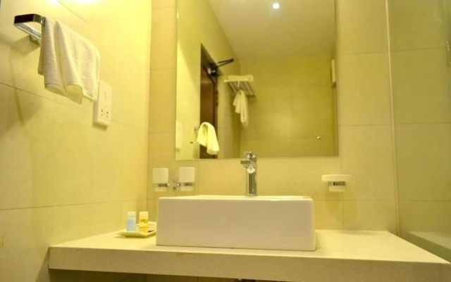 Good Wood Airport Hotel