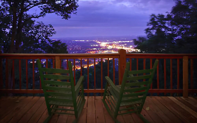 Eagle's View - 1 Br cabin by RedAwning