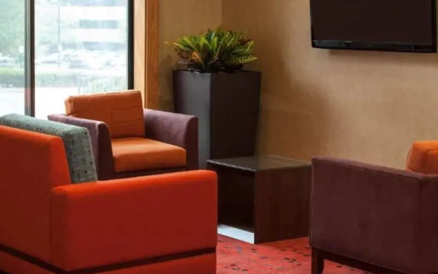 Tysons Corner Suites A Baymont By Wyndham