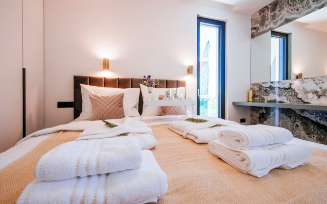 Crystal Holiday Residence II